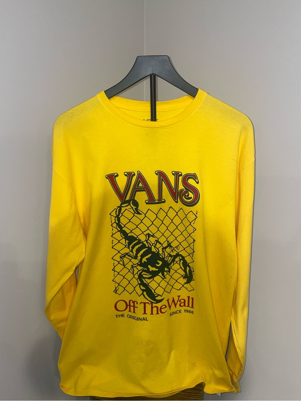 VANS On The Fence Mens T-Shirt. Large